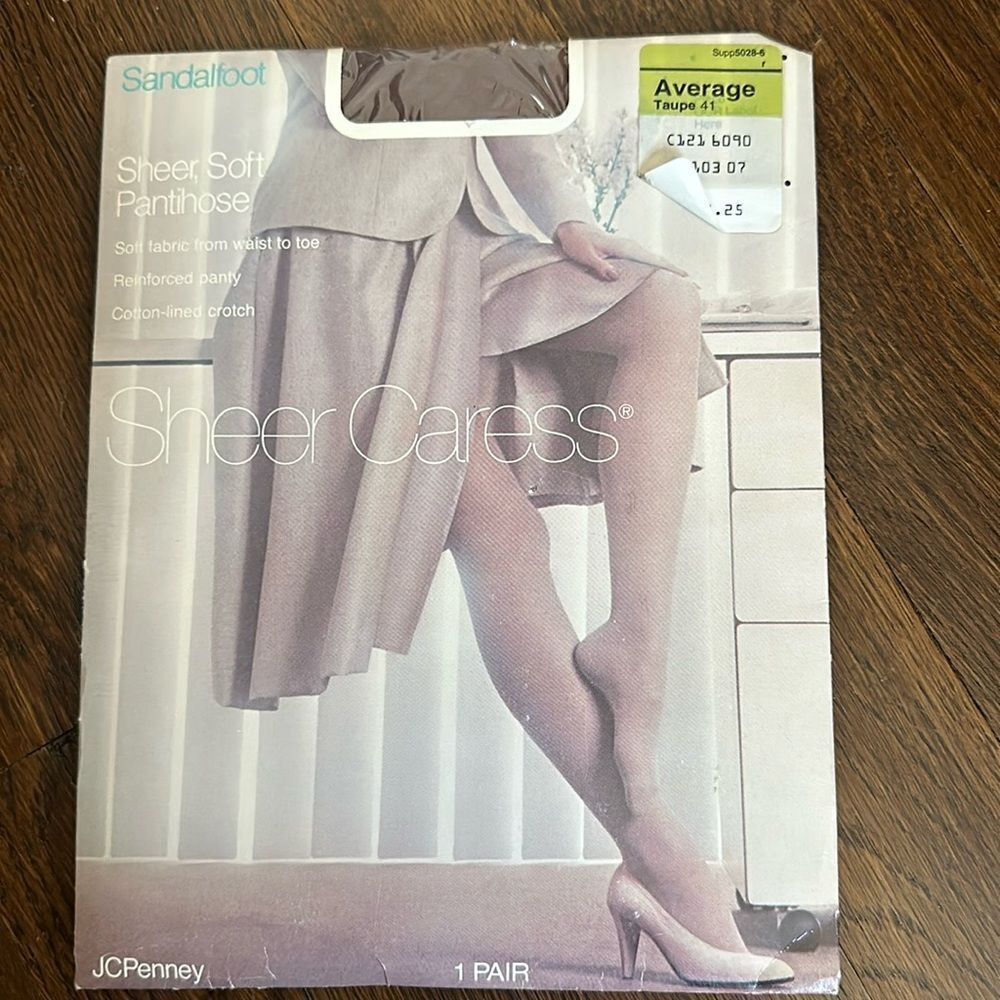 Vintage new in packaging Jcpenney Sheer Caress‎ Sandalfoot taupe pantyhose